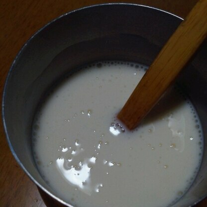 カスピ海ヨーグルトと豆乳を使って作ってみました。
トロリンとしてて酸味が丁度イイ♪
ごちそうさまでした！